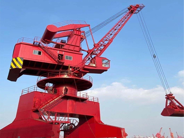 抓斗式門座式起重機(jī)