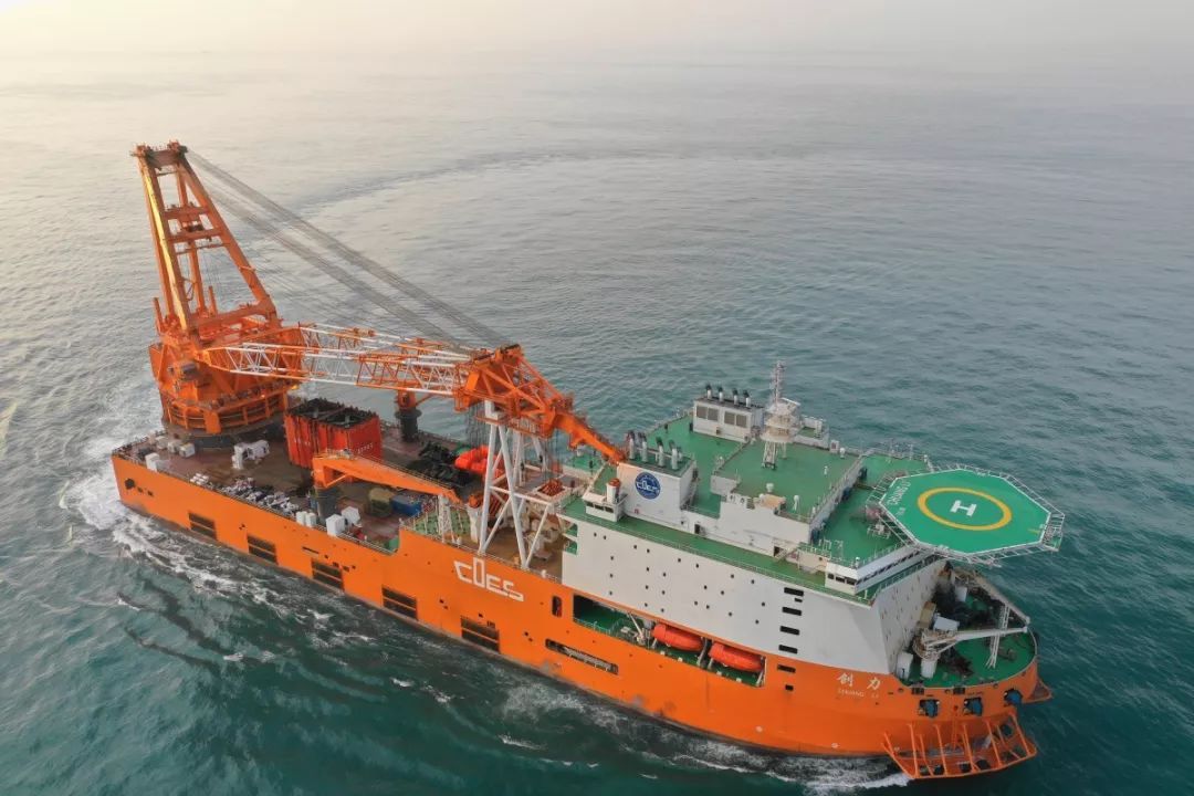 浮式起重機(jī)