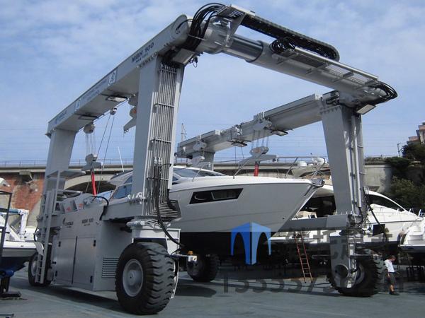 浙江湖州游艇搬運(yùn)機(jī)廠家游艇搬運(yùn)機(jī)靈活操控
